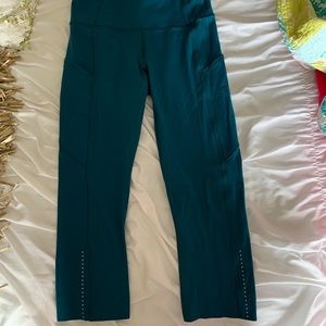 Lululemon fast and free turquoise crops